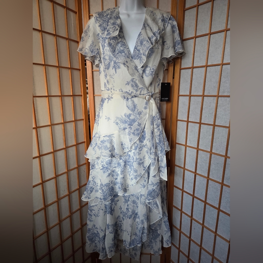 NWT VIVID AURA LA BLUE WHITE FLORAL CHIFFON HIGH LOW CAP SLEEVE MAXI DRESS MED
